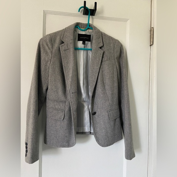 Banana Republic Grey Tweed Blazer, size 0 - Picture 3 of 3